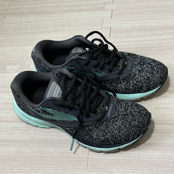 Brooks Shoes - Brooks Launch 4 Women's Black and Teal Running Shoes